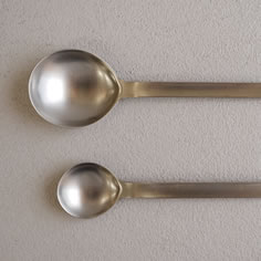 コンテやくさじ